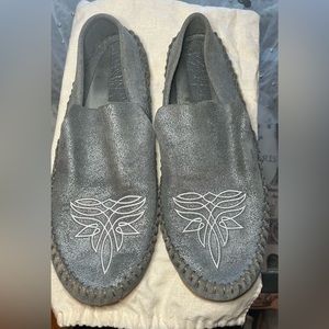 Bronkey Donkey boot stitch silver leather dayworker size 8...but fits like a 9.